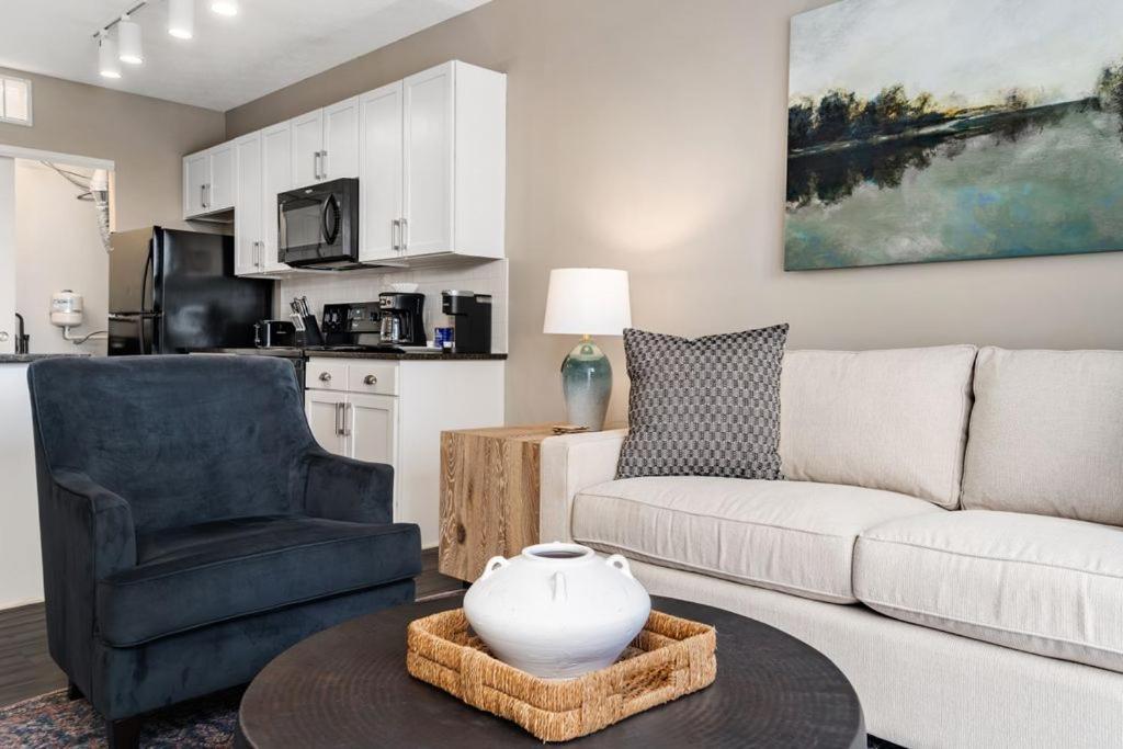 Luxury 1br Penthouse Elevator Free Parking! * Columbus